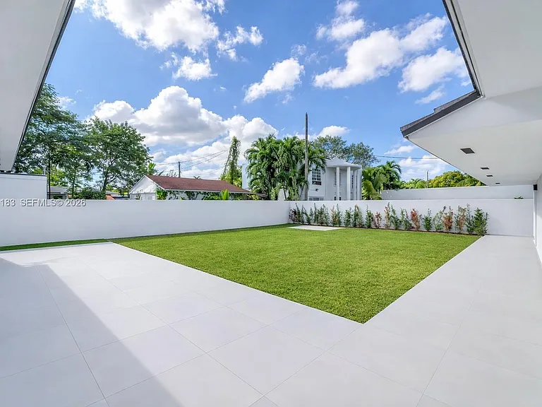 Backyard without pool